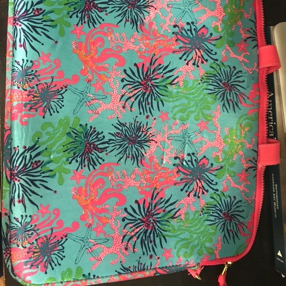 Lilly Pulitzer computer bag - Picture 2 of 3